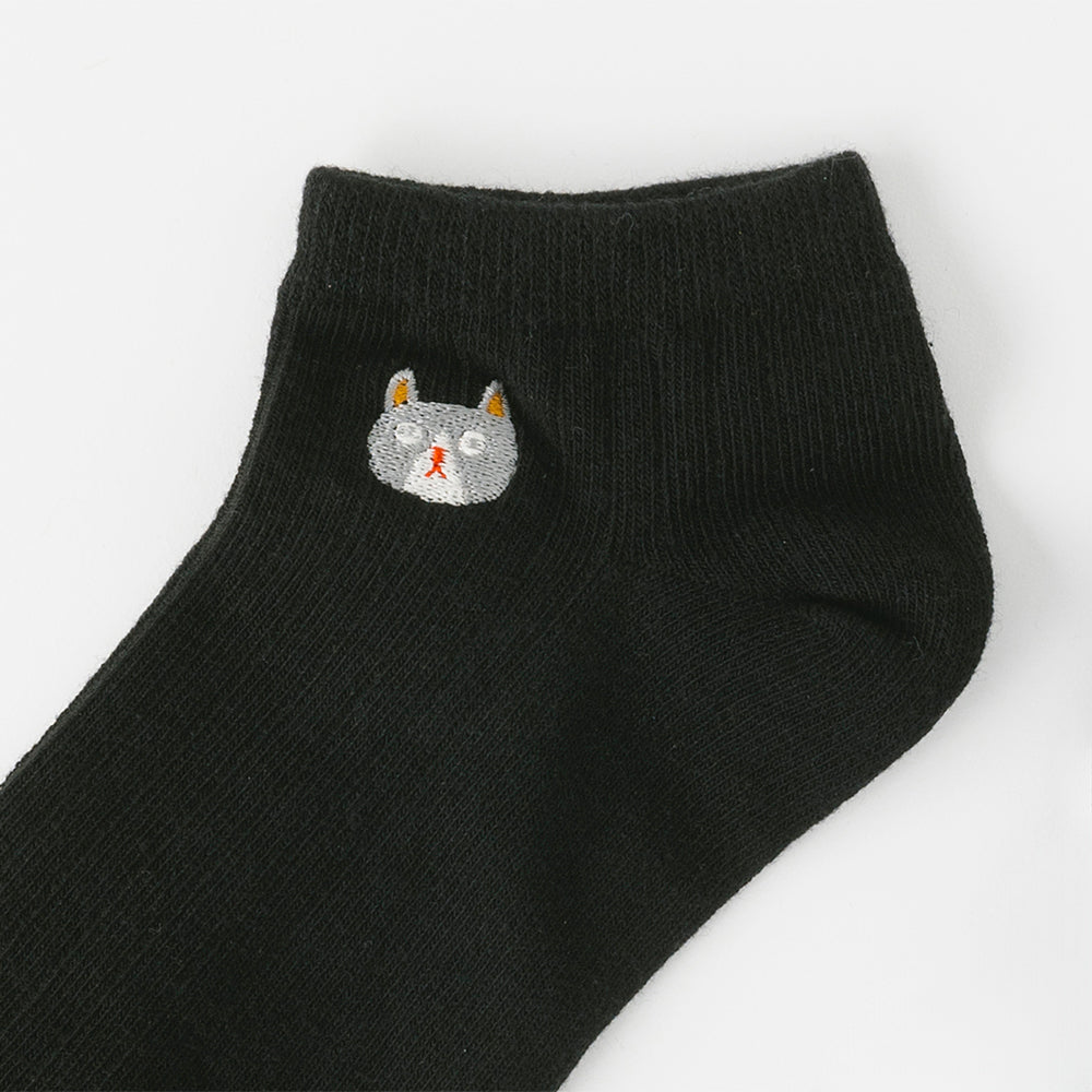 【にゃんこ堂】リブ猫刺繍 スニーカーソックス