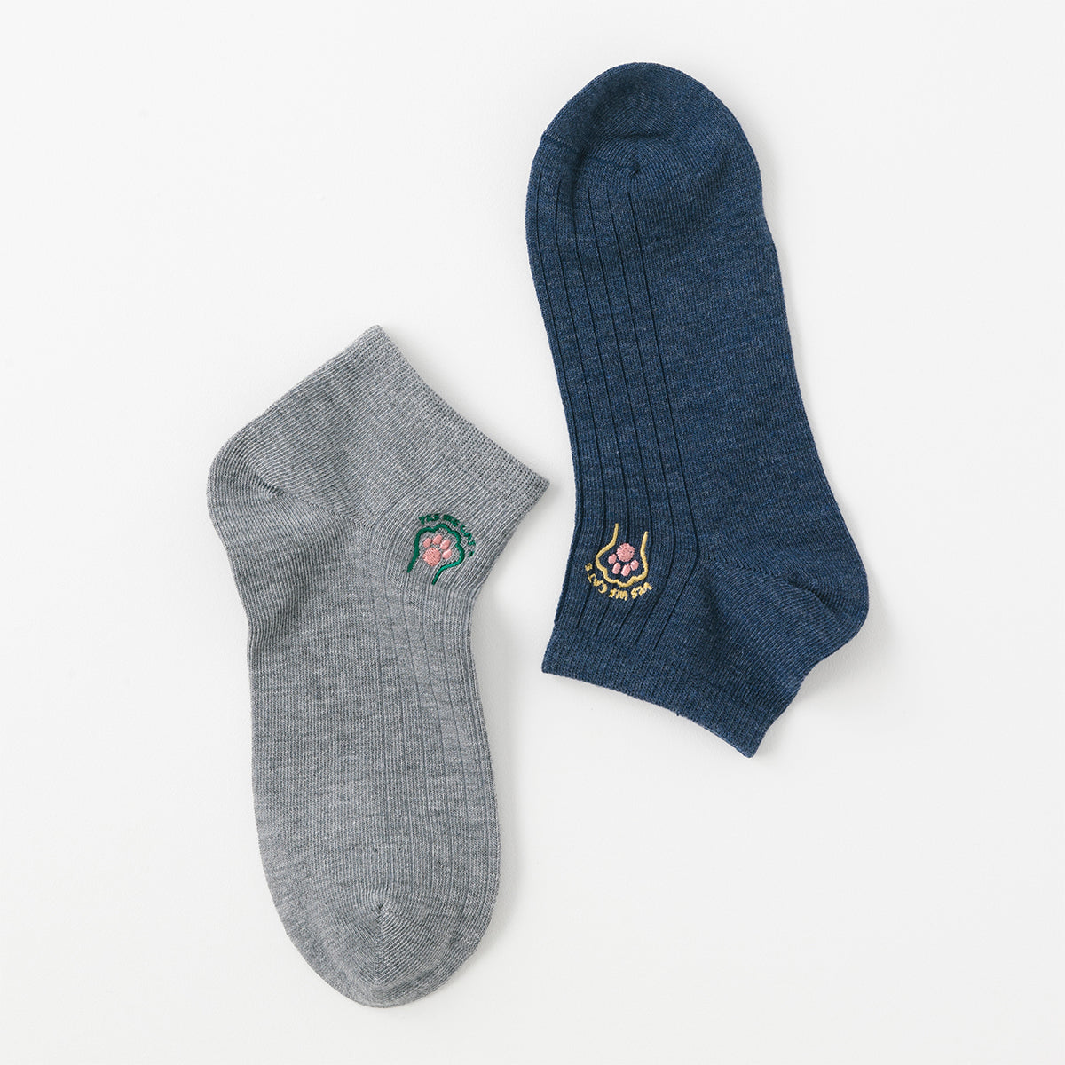 【にゃんこ堂】リブ猫の手刺繍スニーカーソックス