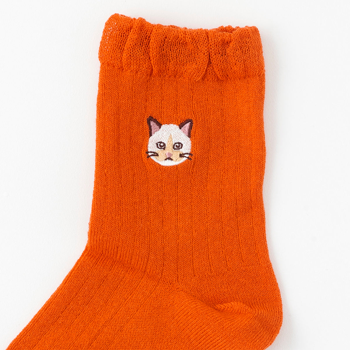 【にゃんこ堂】リブ猫刺繍クルーソックス
