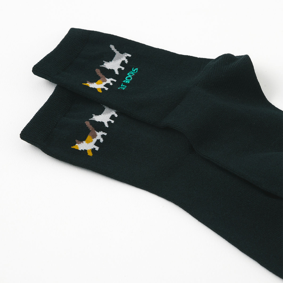 【にゃんこ堂】猫ロゴ刺繍クルーソックス