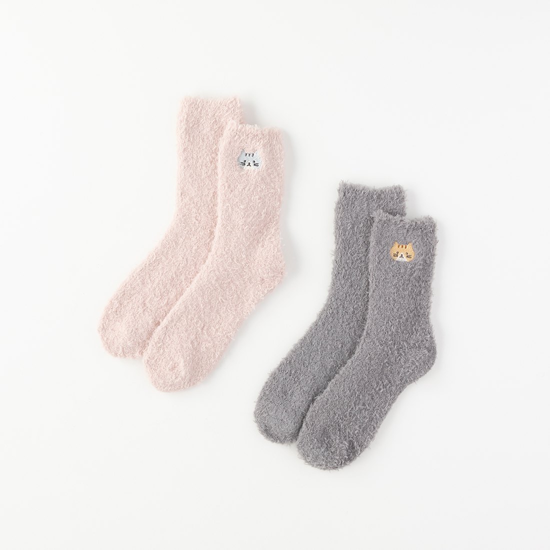 【にゃんこ堂】猫刺繍クルーソックス
