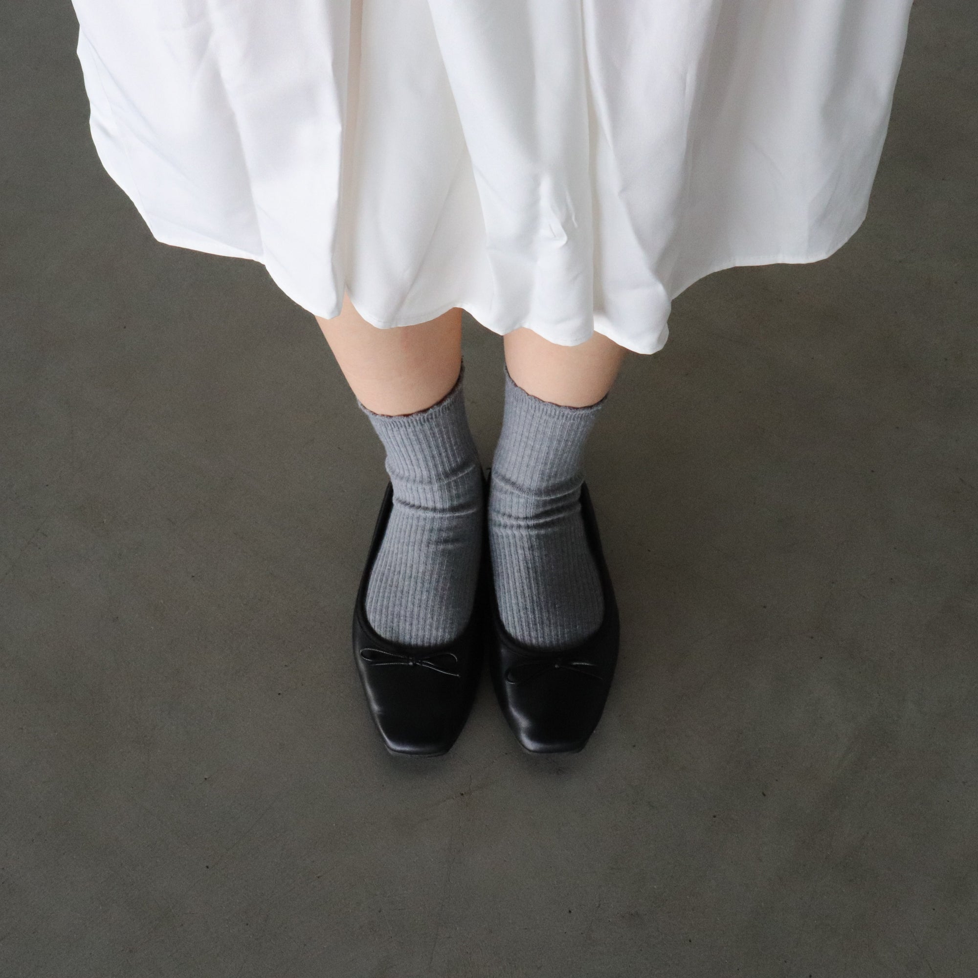 【A.V.V】カラースカラップリブクルーソックス