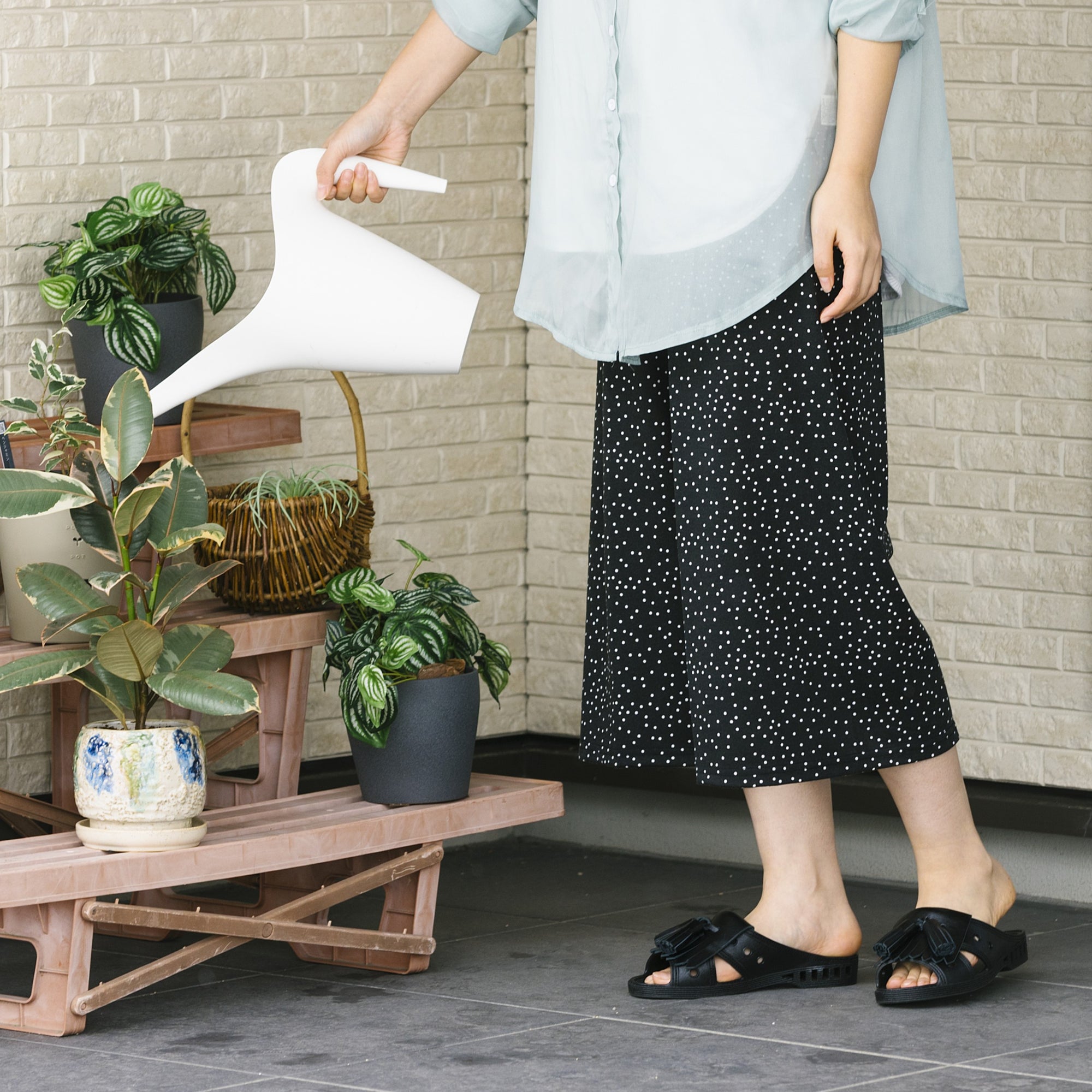 【おにわパンツ】プリント8分丈ワイドレギンス｜のびるウエスト＆やさしい肌触り。透けにくい楽ちんワイドパンツ。買い出しなどの「ちょっとそこまで」外出もおしゃれに